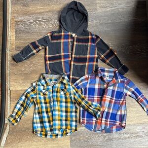 3 pack of plaid button down shirts